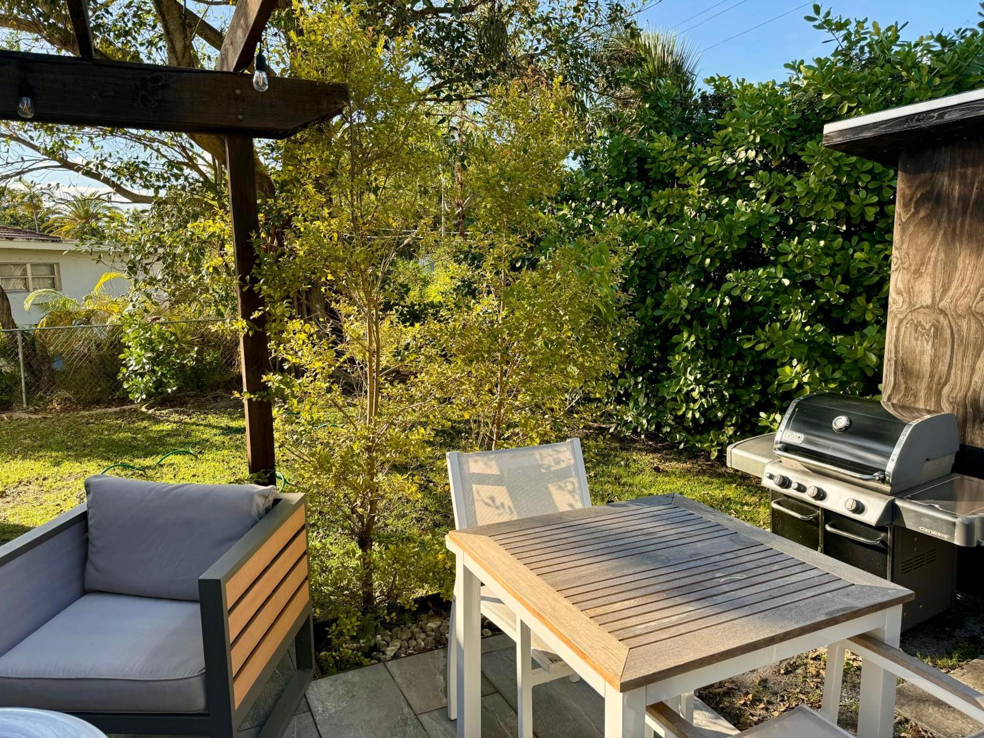 Hot Tub House On Golf Course! 10 Mins To The Beach Miami Bagian luar foto